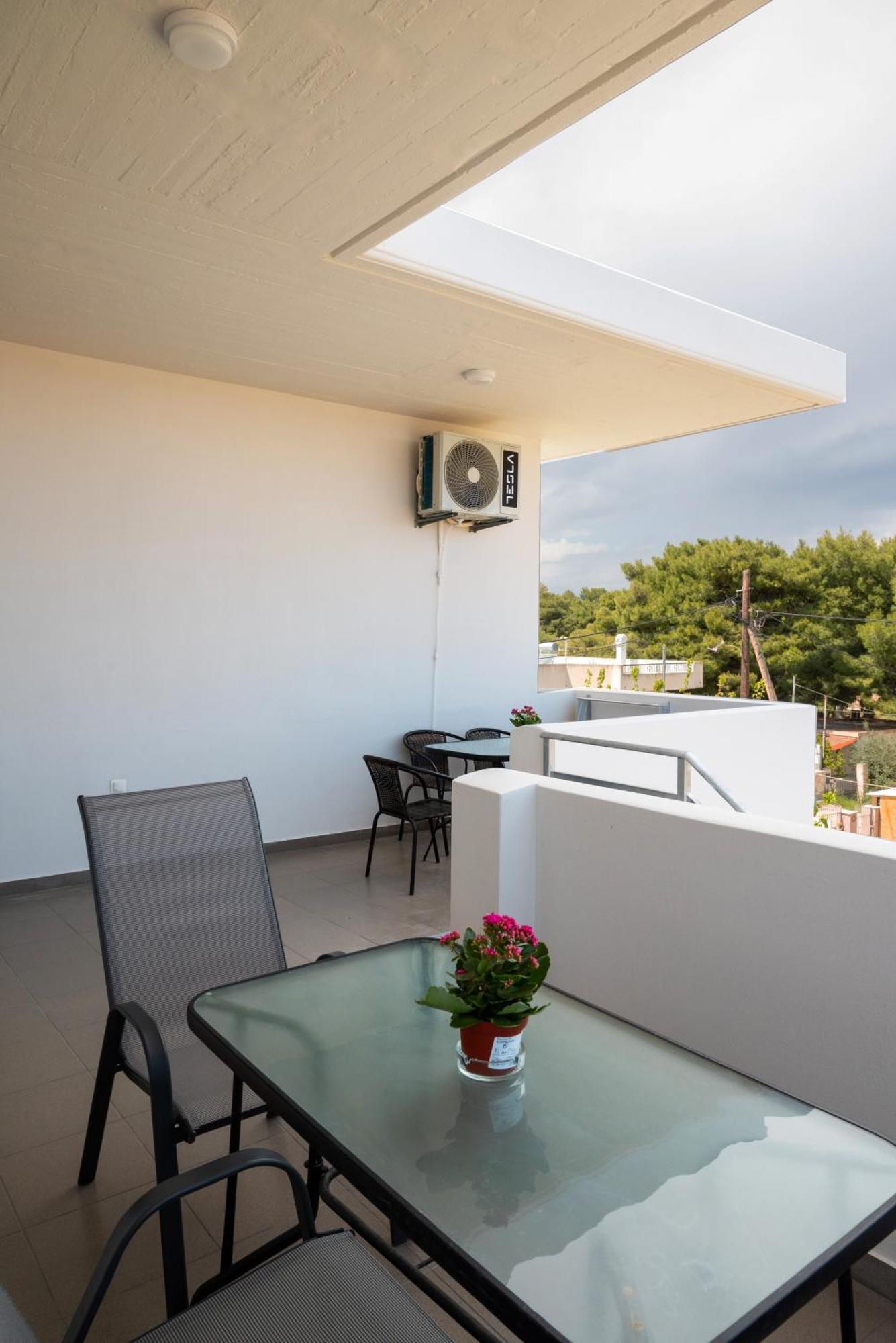 Airport Palmtree Apartments - 15Min From Airport Artemida  Exteriér fotografie