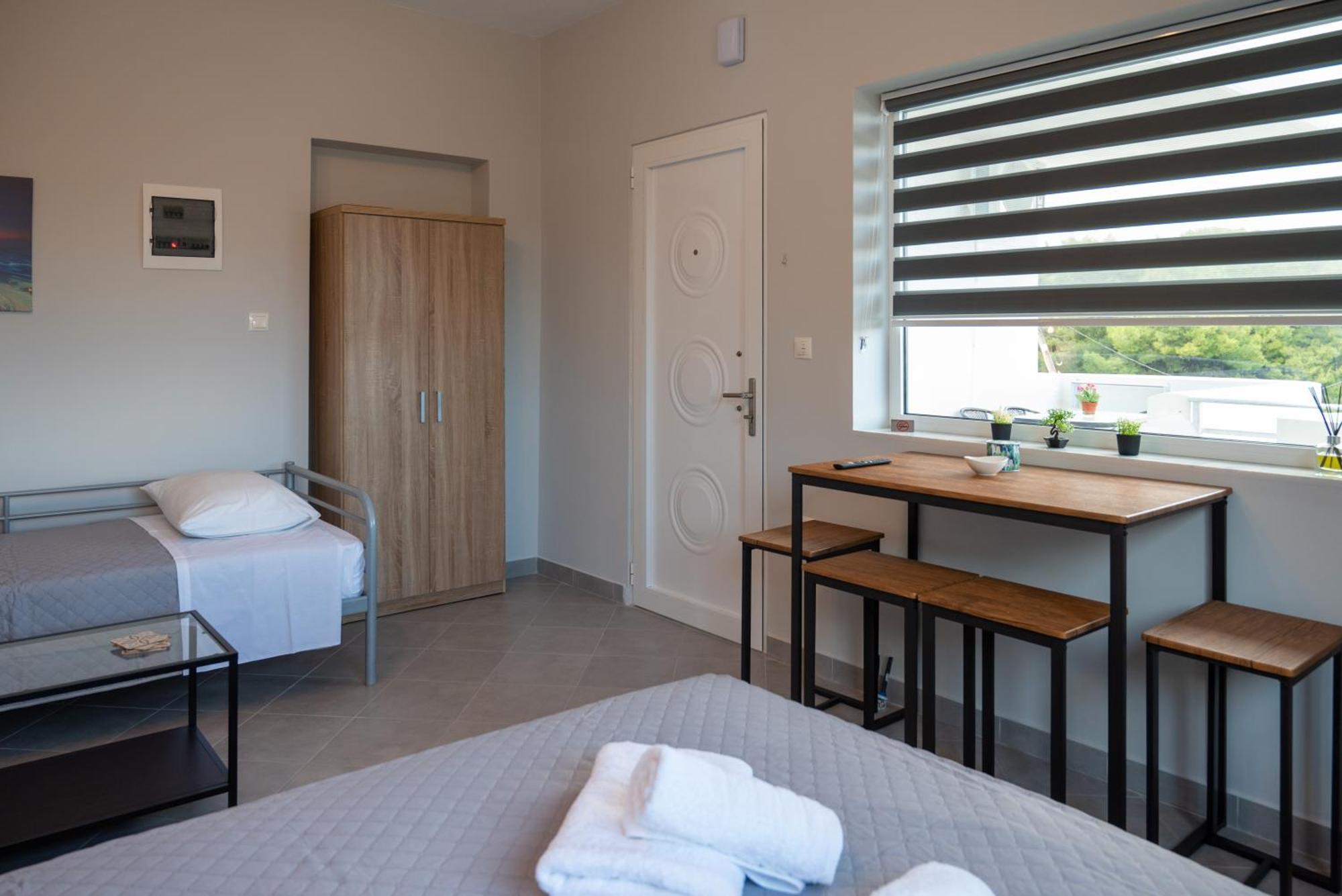 Airport Palmtree Apartments - 15Min From Airport Artemida  Exteriér fotografie